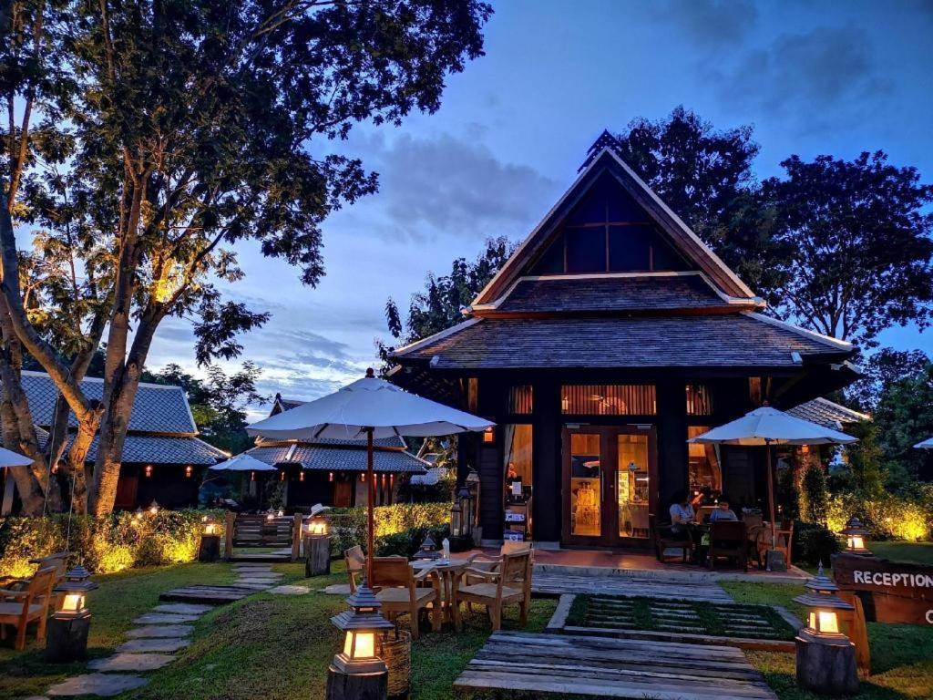 Ruean Racha Hotel Chiang Mai Buitenkant foto